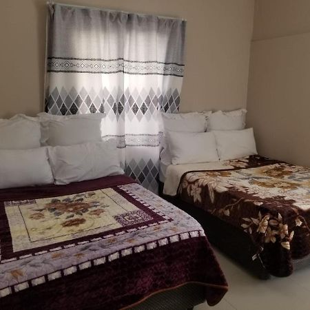 Pinto City Motel Kempton Park Ngoại thất bức ảnh