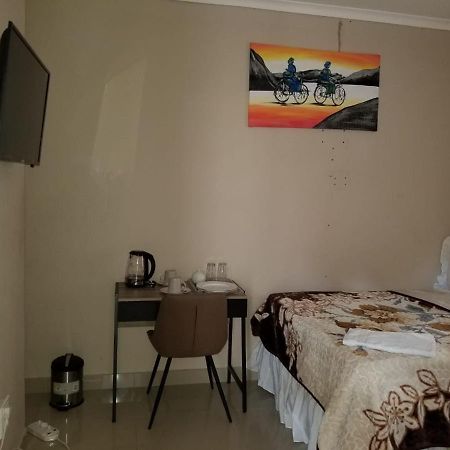 Pinto City Motel Kempton Park Ngoại thất bức ảnh