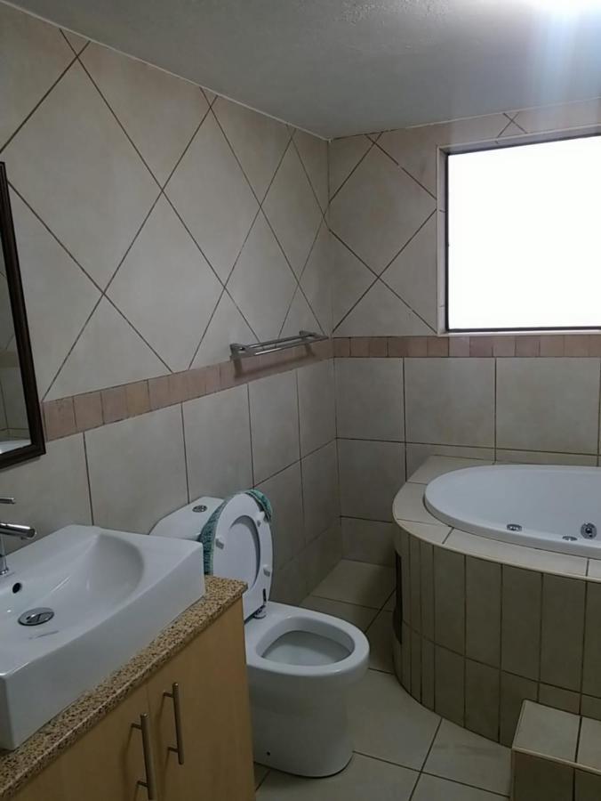 Pinto City Motel Kempton Park Ngoại thất bức ảnh
